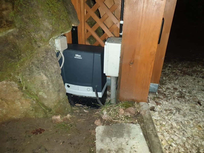 Úszòkapu automatizàlàs. Nekünk nincs lehetetlen